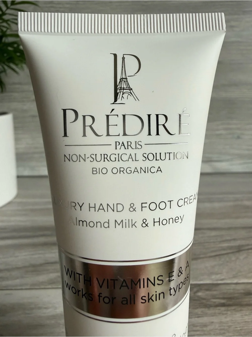 Predire Paris Luxury Hand & Foot Cream - Almond Milk & Honey Scent 125 ml